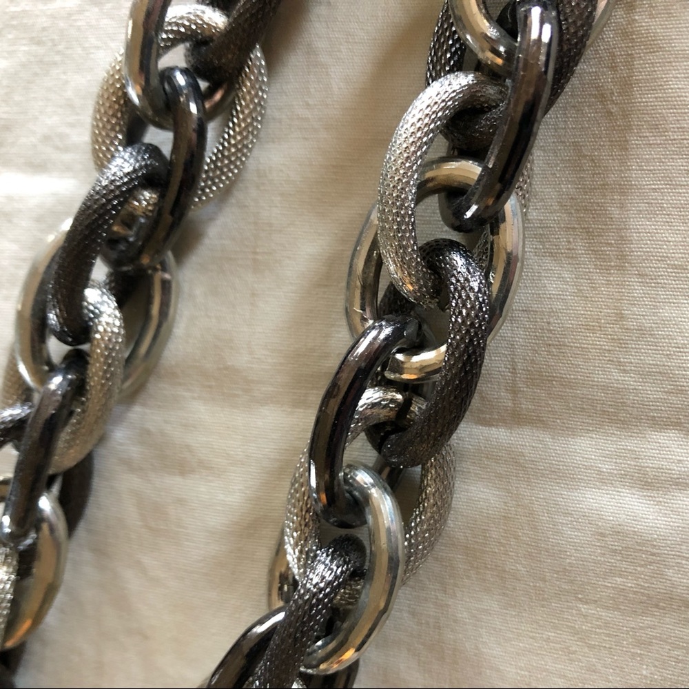 Quad color light weight adjustable chain necklace